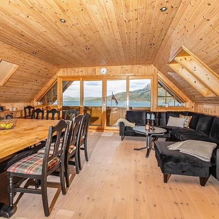 Awesome Home In Kvamsoy With Jacuzzi Sandvik  Экстерьер фото